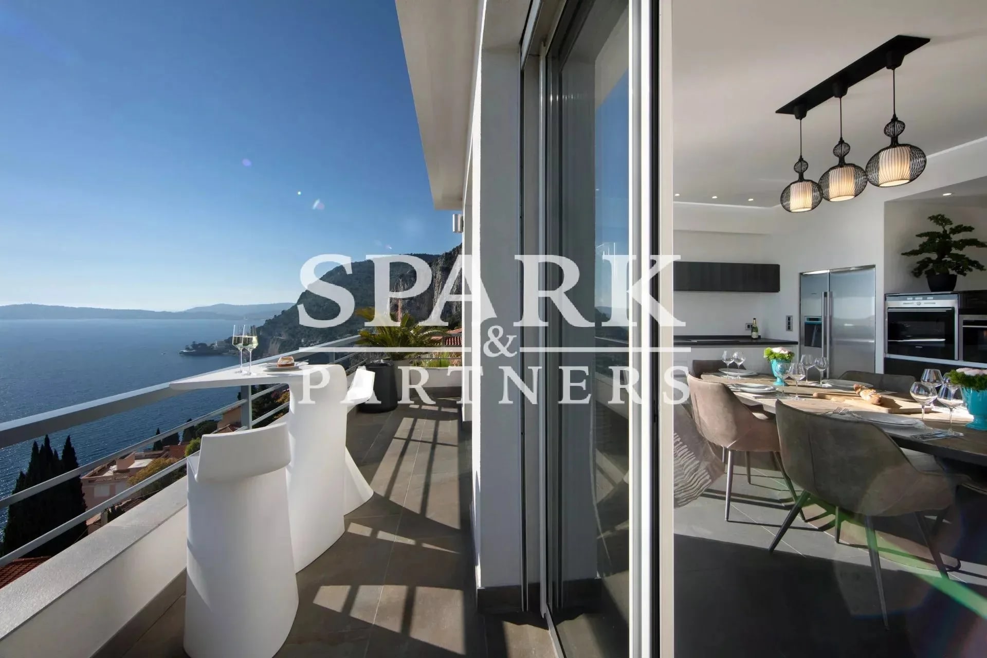 Cap d'Ail - Villa moderne avec vue imprenable