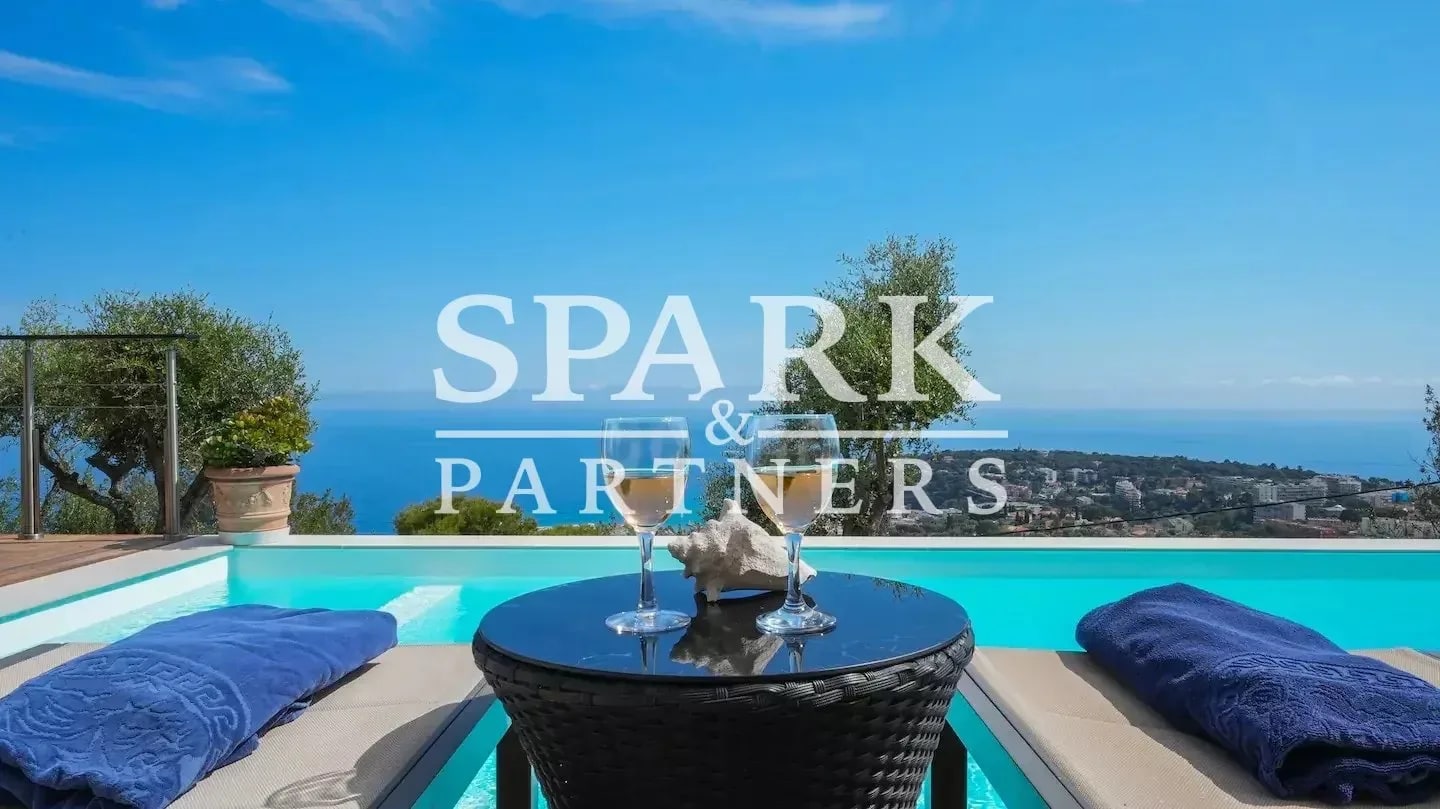Roquebrune Cap Martin - Villa avec vue panoramique imprenable sur la mer