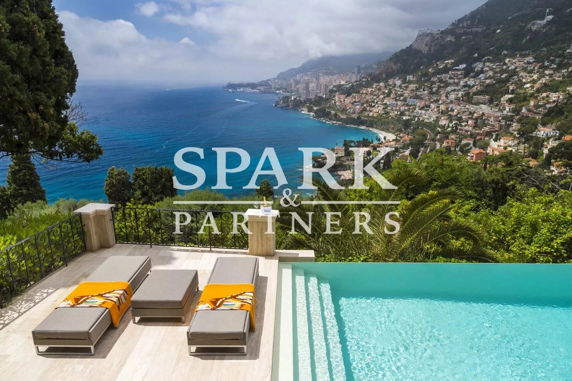 Roquebrune Cap Martin- Sublime propriété avec une vue époustouflante sur Monaco