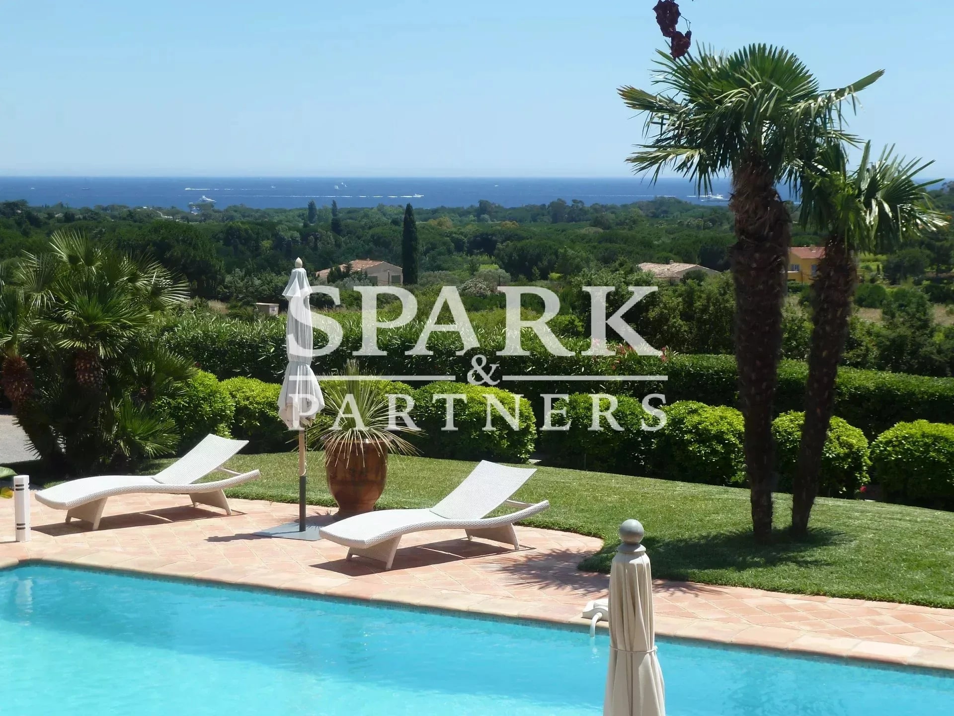 Saint Tropez - Superbe villa proche du village face à la mer