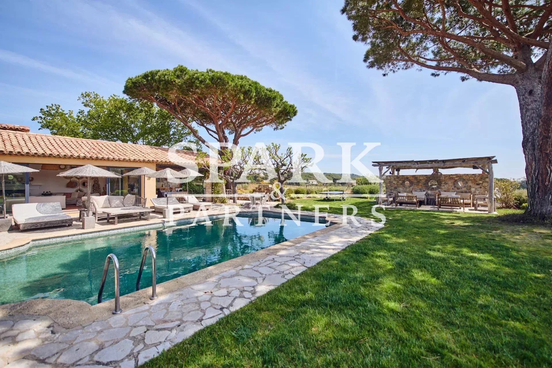 Ramatuelle - Villa provençale en plein cœur des vignes