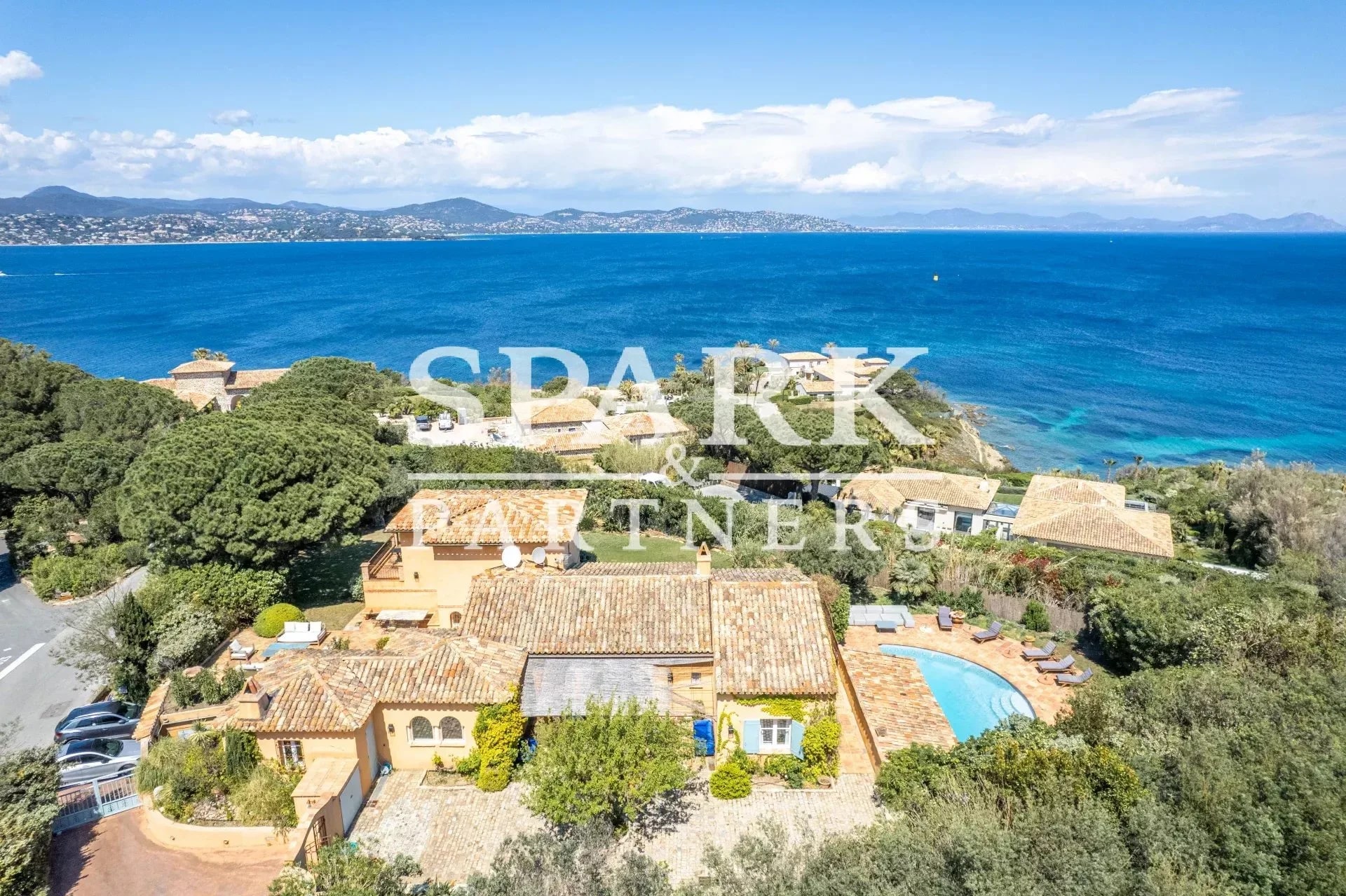 Saint Tropez Dans Domaine privé sublime propriété avec vue mer et piscine