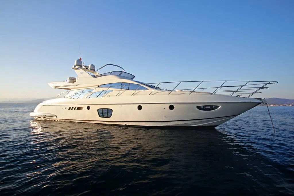M/Y Azimut 62 Fly