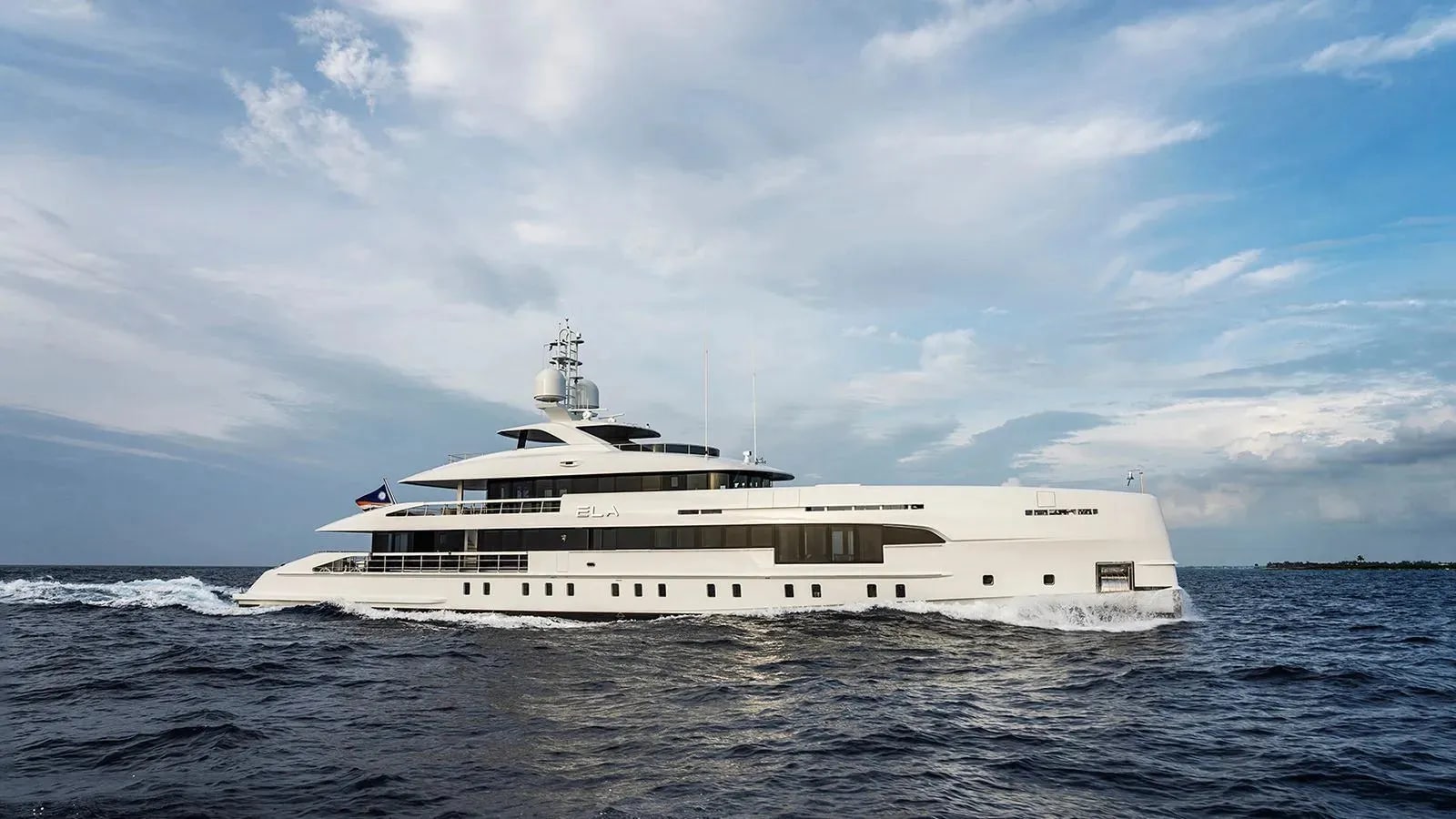 M/Y Ela