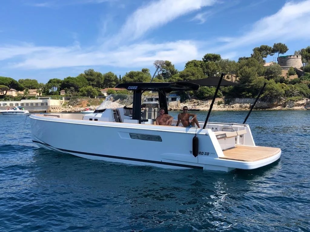 M/Y Fjord 38