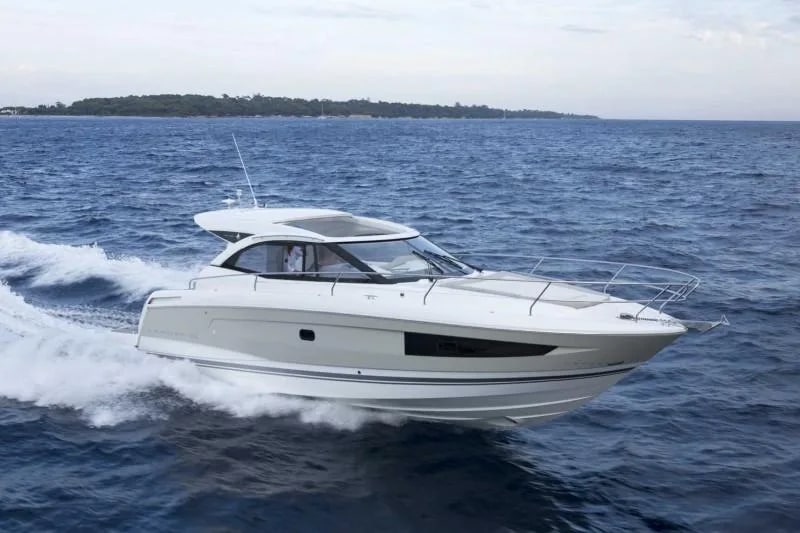 M/Y Jeanneau Leader 36