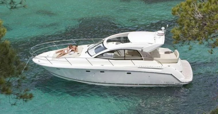 M/Y Prestige 38s
