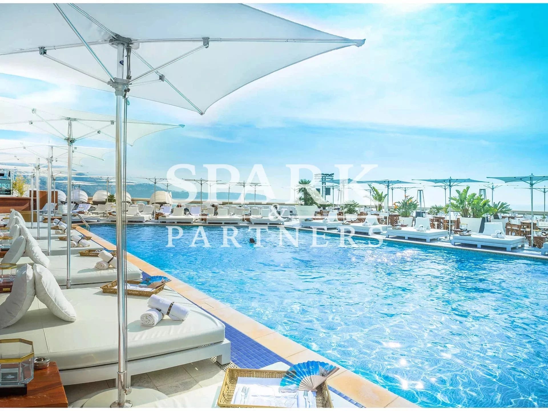 Monaco - Carré d'Or - 3-room apartment in a prestigious hotel