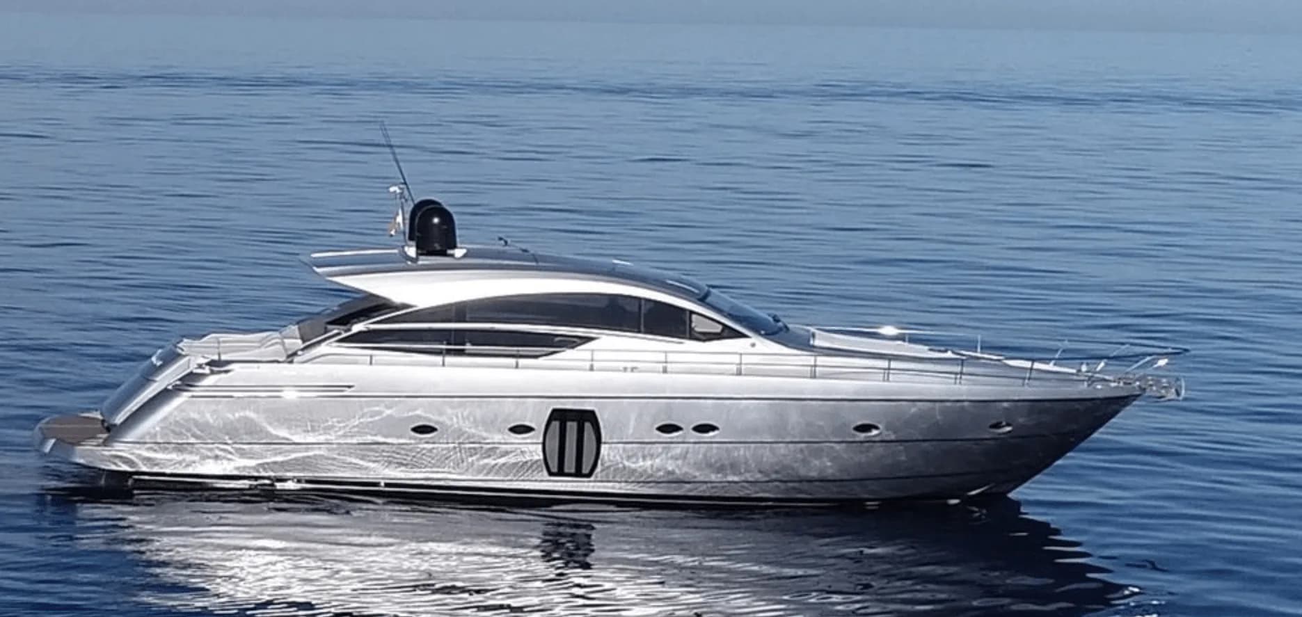 M/Y Pershing 64