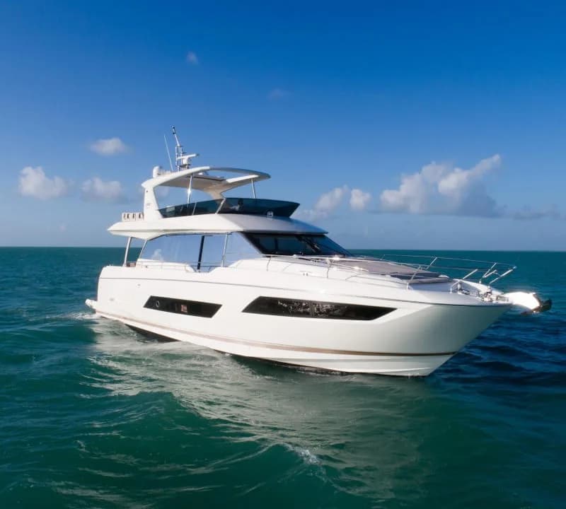 M/Y Prestige 680