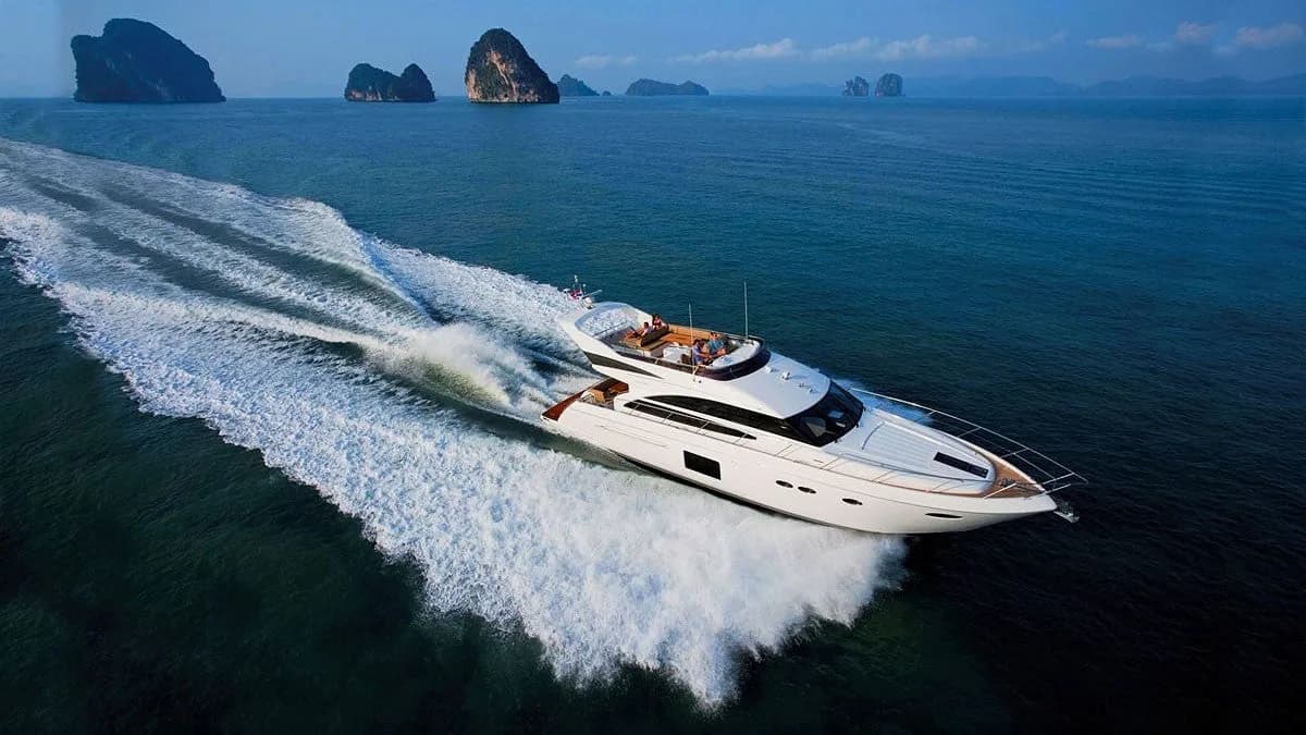M/Y Princess 64 Fly