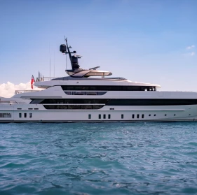 M/Y LA LA LAND
