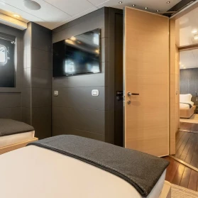 M/Y ZIA