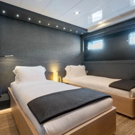 M/Y ZIA