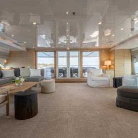 M/Y ZIA