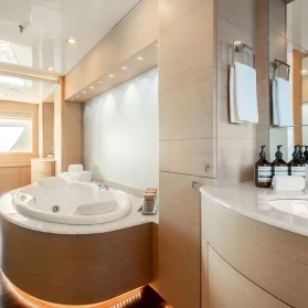 M/Y ZIA