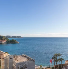 New Prestigious Construction on the Seafront
