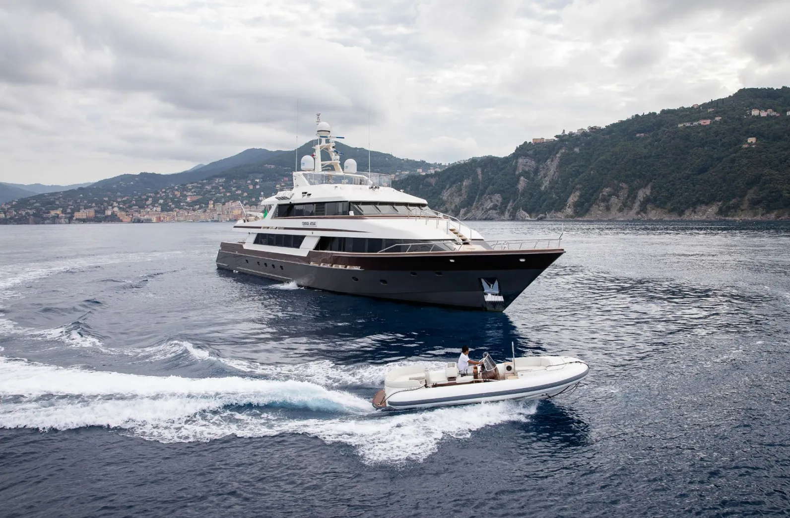 M/Y Cloud Atlas